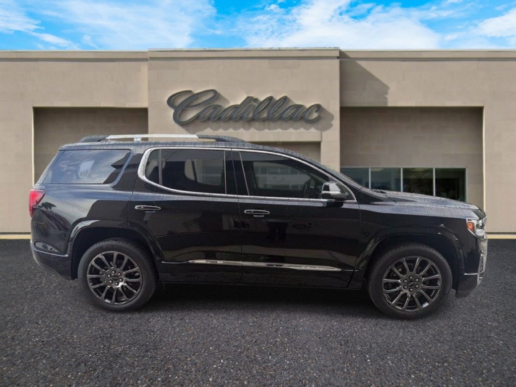 Used 2023 GMC Acadia Denali w/ Black Diamond Edition AWD/4WD image 2