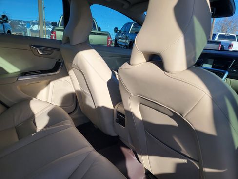 Used 2015 Volvo S60 T5 Platinum image 16
