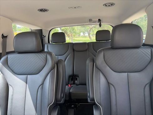 Used 2024 Hyundai Palisade SEL FWD image 17