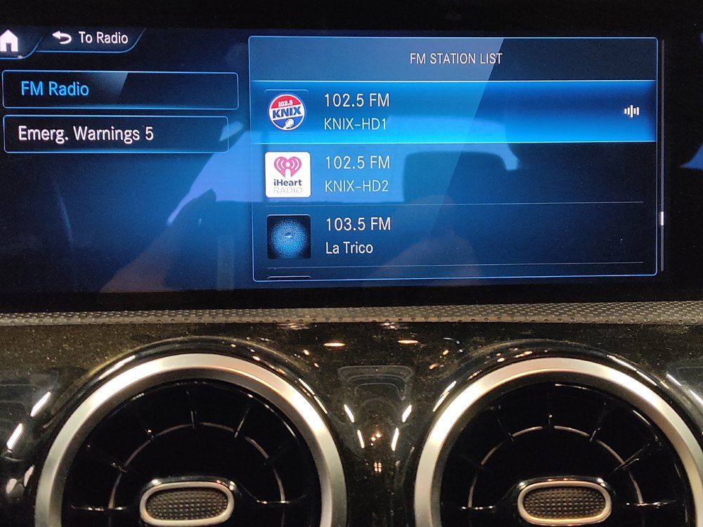Used 2020 Mercedes-Benz A 220 w/ Premium Package image 25