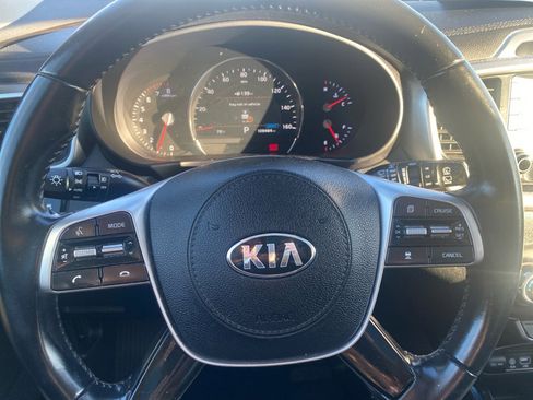Used 2020 Kia Sorento EX image 12