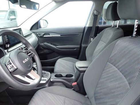 Certified 2023 Kia Seltos LX image 9