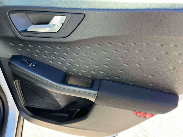Certified 2020 Ford Escape SE FWD image 20