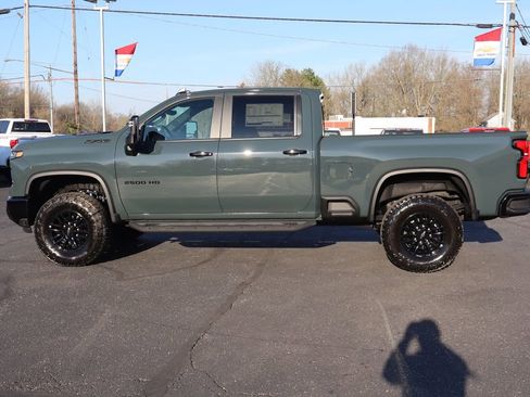 New 2026 Chevrolet Silverado 2500 ZR2 w/ LPO, Dark Essentials Package image 23