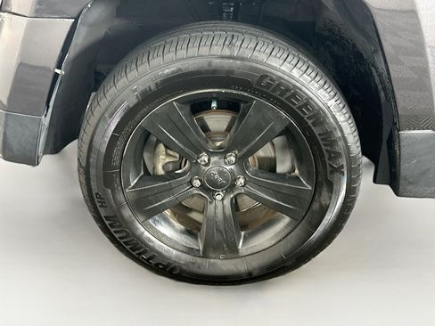 Used 2017 Jeep Patriot Latitude FWD image 11