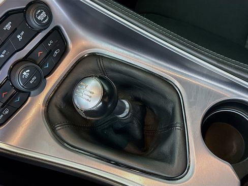 Used 2019 Dodge Challenger R/T w/ Blacktop Package image 20