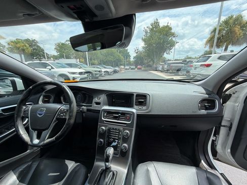 Used 2016 Volvo S60 T5 Premier w/ Climate Package FWD image 18