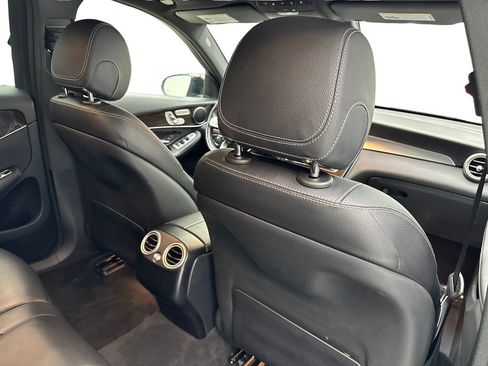 Used 2022 Mercedes-Benz GLC 300 4MATIC image 39