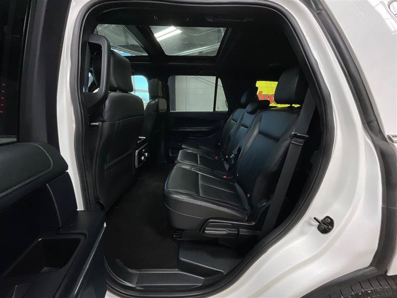 Used 2020 Ford Expedition XLT w/ Equipment Group 202A RWD image 21