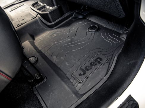 New 2026 Jeep Wrangler Unlimited Rubicon w/ Technology Group image 38