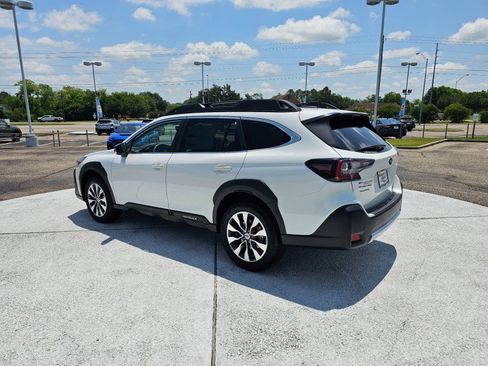 Certified 2025 Subaru Outback Limited w/ Popular Package #2 image 3