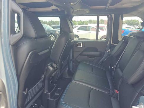 Used 2024 Jeep Wrangler Unlimited Rubicon 4xe AWD/4WD image 13