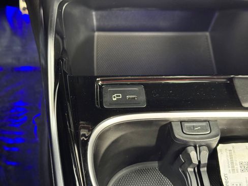 Used 2022 Mercedes-Benz CLA 45 AMG 4MATIC w/ Parking Assistance Package image 33