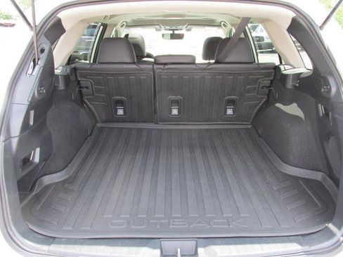 Used 2018 Subaru Outback 2.5i Limited AWD/4WD image 7