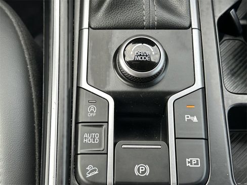 Used 2025 Kia Sorento S w/ Panoramic Sunroof Package image 20