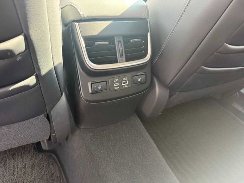 Used 2025 Subaru Outback Limited XT image 23