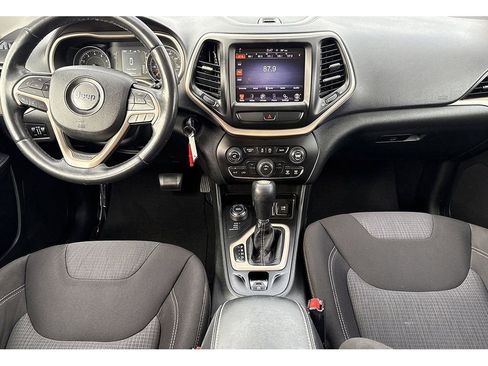 Used 2015 Jeep Cherokee Latitude image 11