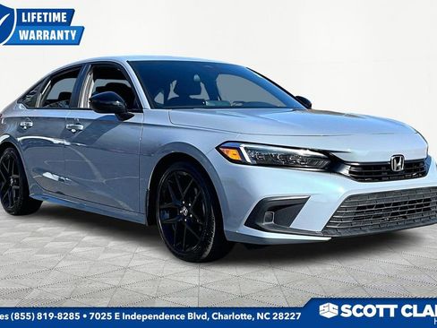 Used 2023 Honda Civic Sport image 1