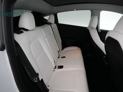 Used 2023 Tesla Model Y Long Range AWD/4WD image 5