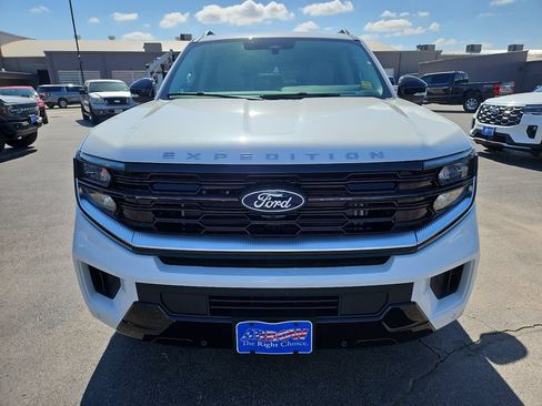 New 2027 Ford Expedition Platinum w/ Driver's Package RWD image 3
