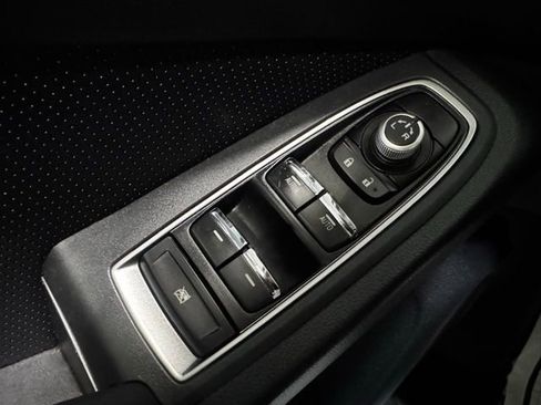 Used 2023 Subaru Ascent Limited image 22