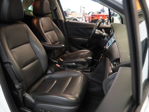 Used 2019 Buick Encore Essence AWD/4WD image 33