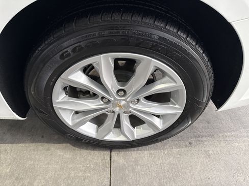 Used 2024 Chevrolet Malibu LT image 19