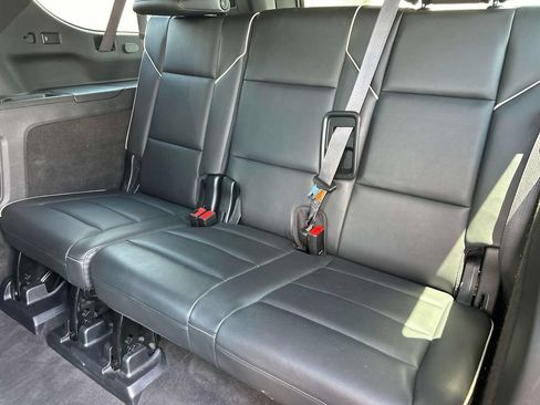 Certified 2023 Cadillac Escalade ESV Premium Luxury AWD/4WD image 21