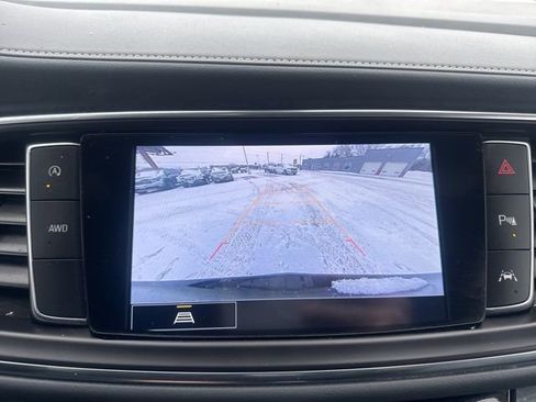 Used 2023 Buick Enclave Essence image 19