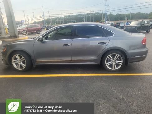 Used 2015 Volkswagen Passat TDI SEL Premium FWD image 8