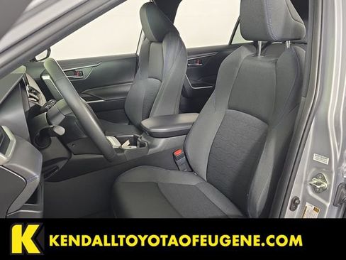 Used 2024 Toyota RAV4 SE w/ Convenience Package AWD/4WD image 23
