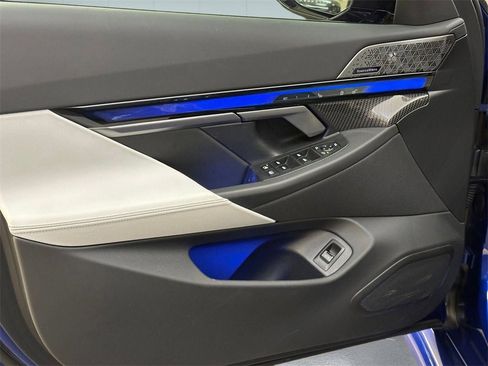 Used 2025 BMW M5 w/ Carbon Package image 15