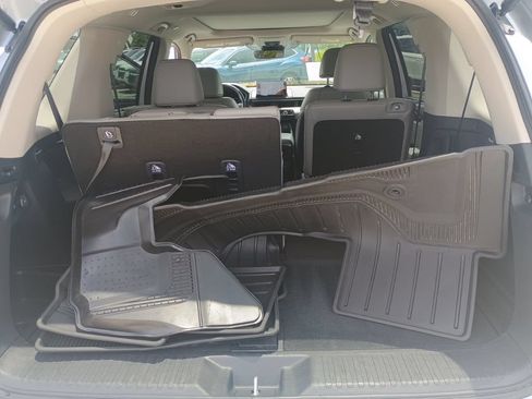 Used 2024 Honda Pilot Touring image 20