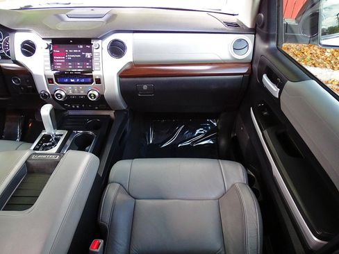 Used 2020 Toyota Tundra Limited w/ Limited Premium Package AWD/4WD image 40