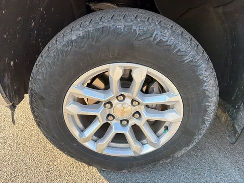 Used 2023 Chevrolet Silverado 1500 LT image 10