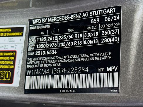 Used 2024 Mercedes-Benz GLC 300 4MATIC image 40