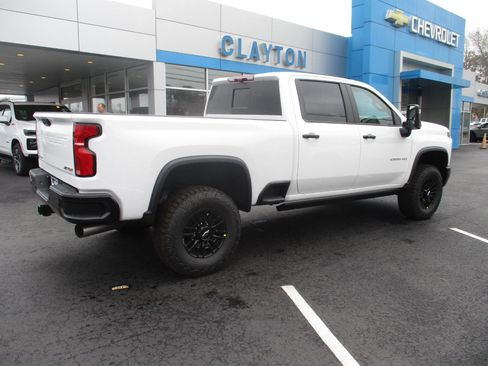 New 2026 Chevrolet Silverado 2500 ZR2 image 3