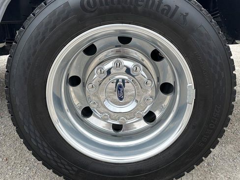 Used 2026 Ford F450 Platinum w/ Platinum Plus Package image 13