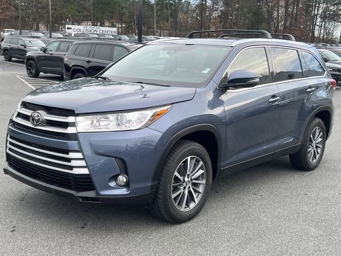 Used 2019 Toyota Highlander XLE image 8