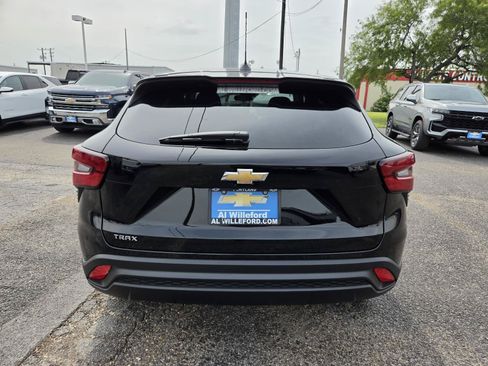 New 2026 Chevrolet Trax LS FWD image 4