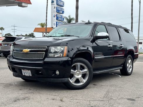 Used 2013 Chevrolet Suburban LTZ AWD/4WD image 2