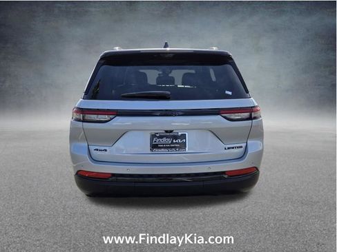 Used 2025 Jeep Grand Cherokee Limited w/ Luxury Tech Group II image 7