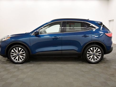 Used 2020 Ford Escape Titanium w/ Titanium Premium Package 2.0 AWD/4WD image 4
