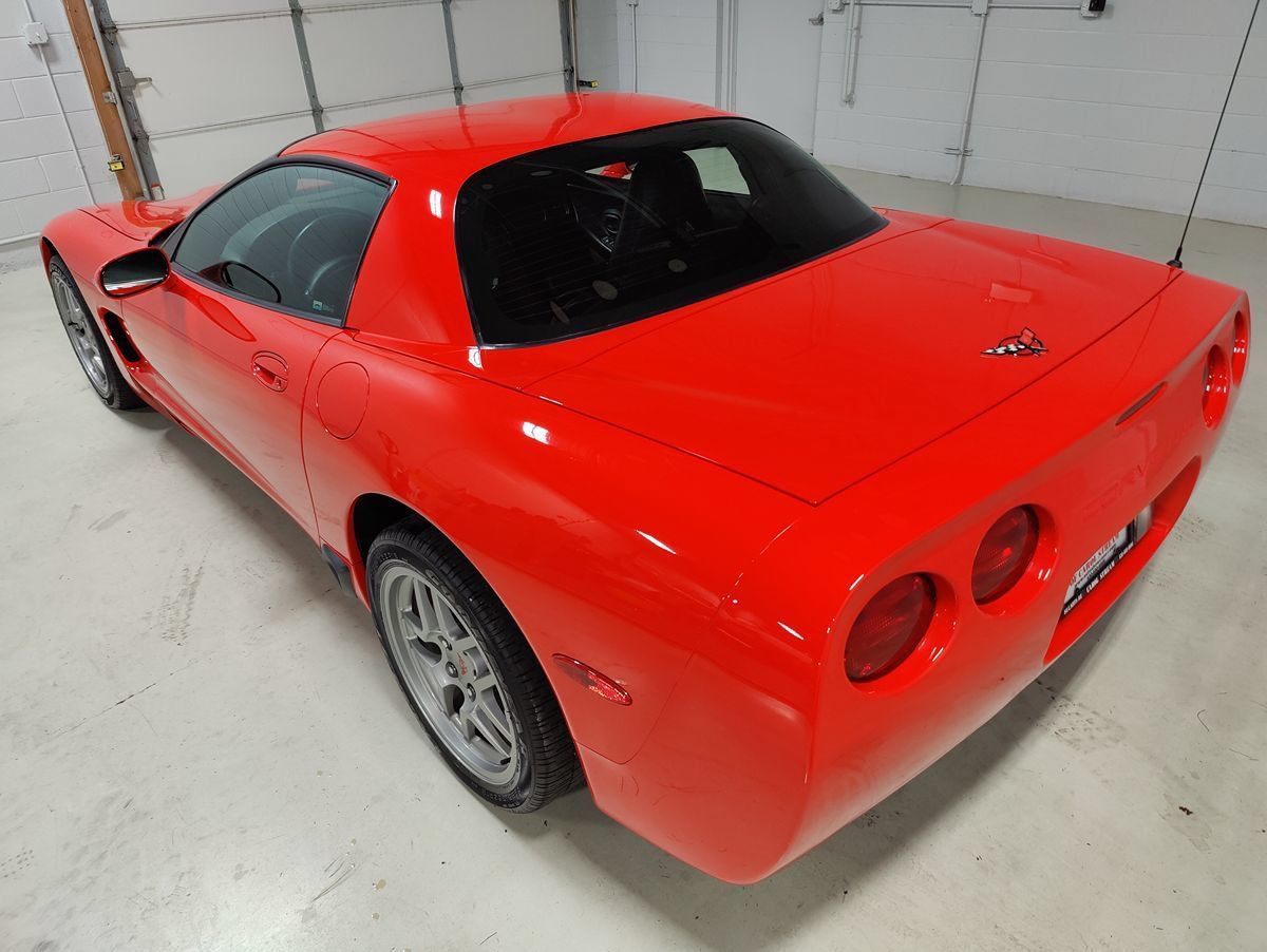 Used 2004 Chevrolet Corvette Z06 w/ Memory Package RWD image 20