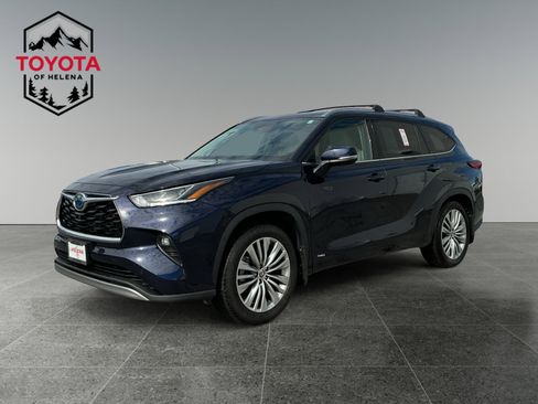 Used 2023 Toyota Highlander Platinum AWD/4WD image 1