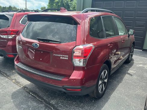 Used 2017 Subaru Forester 2.5i Premium AWD/4WD image 3