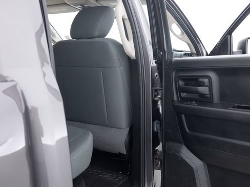 Used 2018 RAM 1500 Express w/ Express Value Package image 34