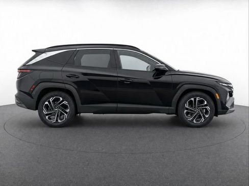Used 2025 Hyundai Tucson Limited AWD/4WD image 8