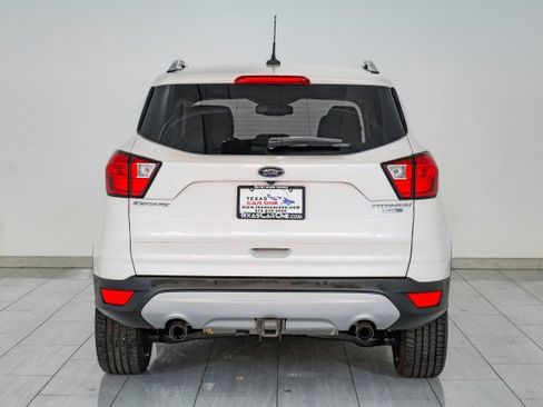 Used 2019 Ford Escape Titanium image 7