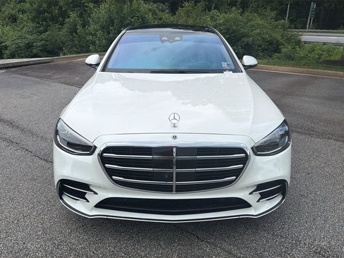 Used 2022 Mercedes-Benz S 580 4MATIC Sedan image 2
